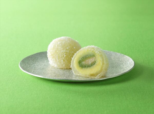 MOMOWAKAHIME Mochi rice cake with green peach