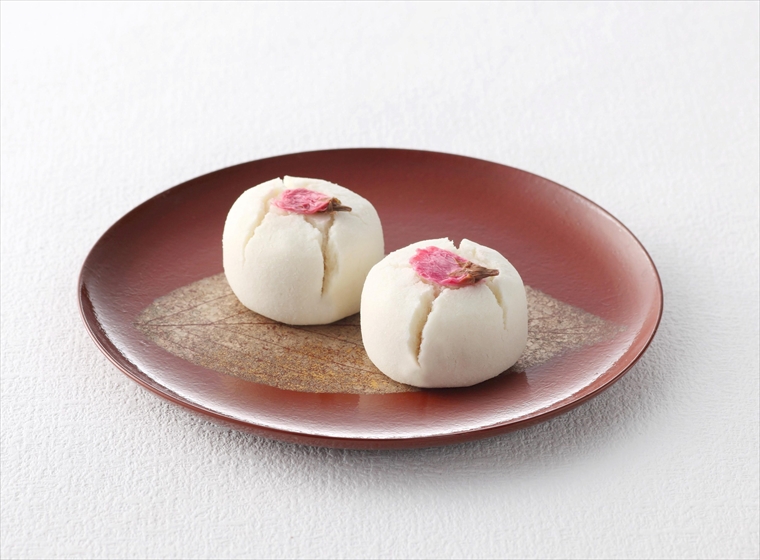 OHKASHIGURE steamed bean cake with cherry blossom