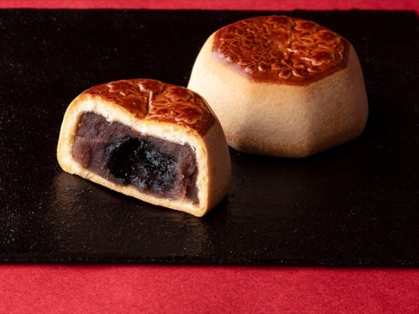 moonckae red bean paste with black sesame paste