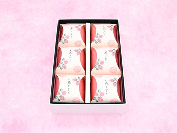 STRAWBERRY CREAM TART 6 PIECES BOX