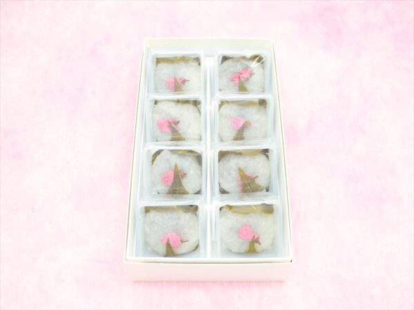 sakura mochi 8 pieces