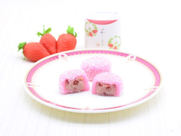 ICHIGO KOMOCHI strawberry rice cake