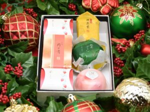HOLIDAY GIFT BOX SMALL 2025 | Japanese confectionery | K. Minamoto