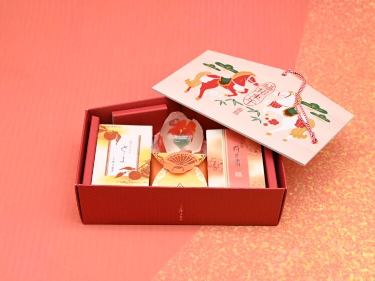 NEW YEAR GIFT BOX LL 2026 | Year of the Rabbit | K. Minamoto