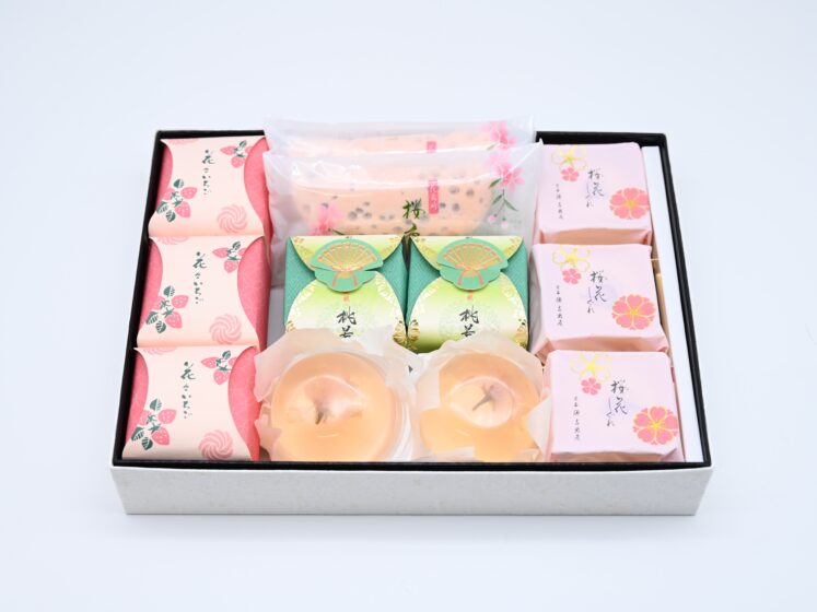 SPRING GIFT BOX LARGE image