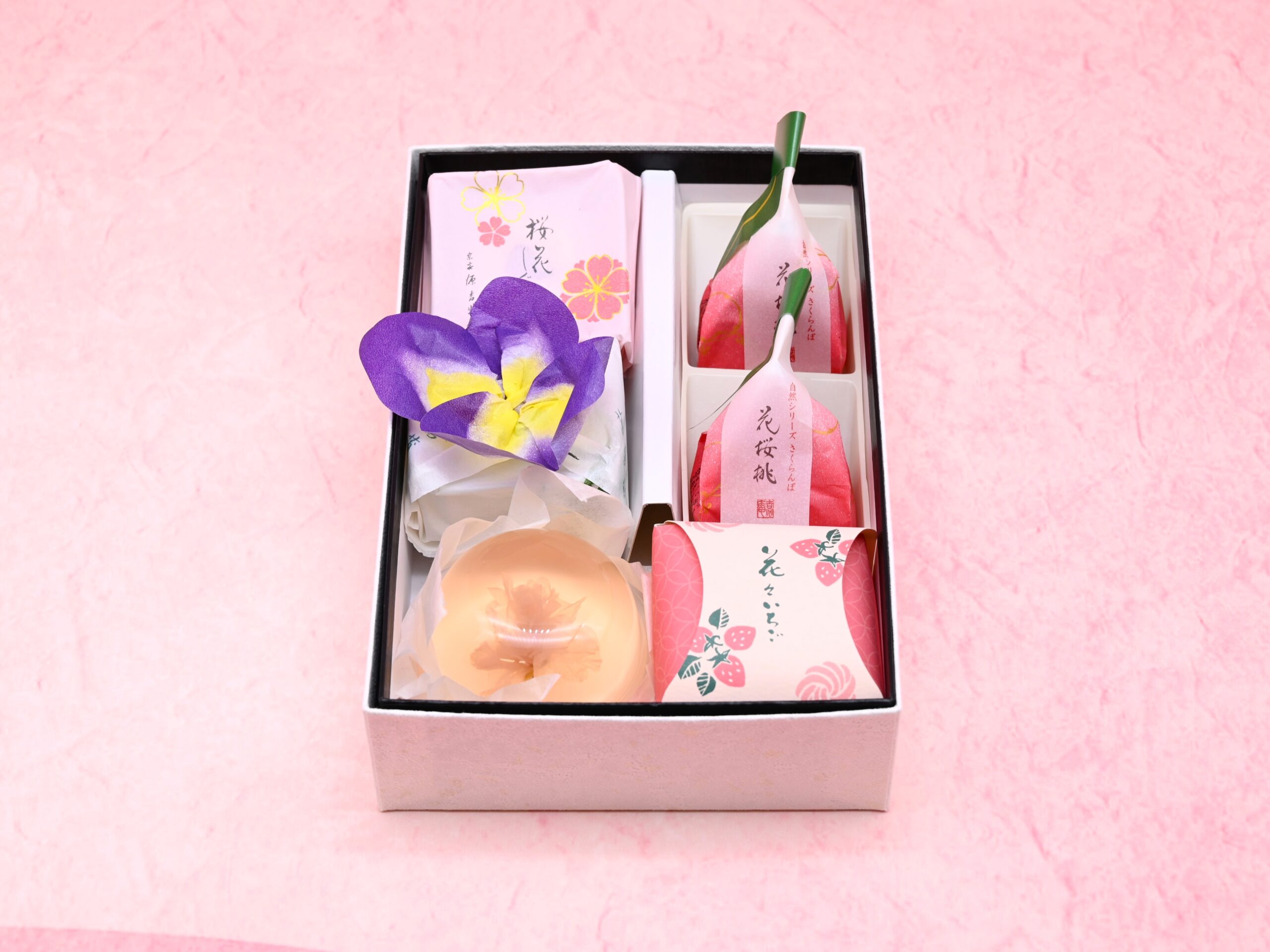 MOTHER'S DAY GIFT BOX SMALL 2026