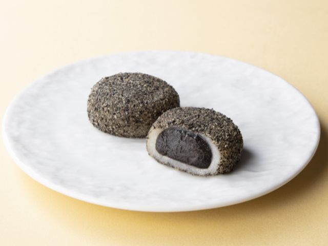 ⭐︎kotofuku様⭐︎ KUROGOMA DAIFUKU | Japanese red bean cake | K. Minamoto