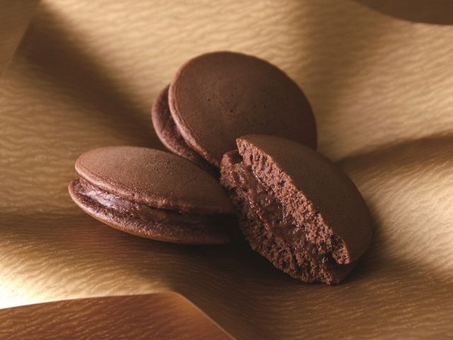 CHOCOLATE MIKASA