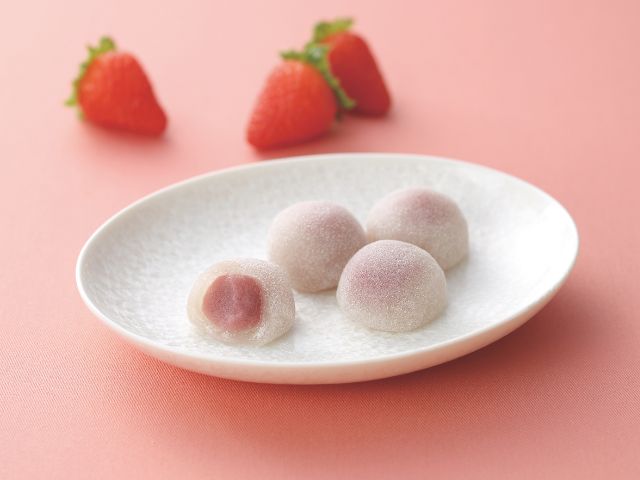 STRAWBERRY MOCHI