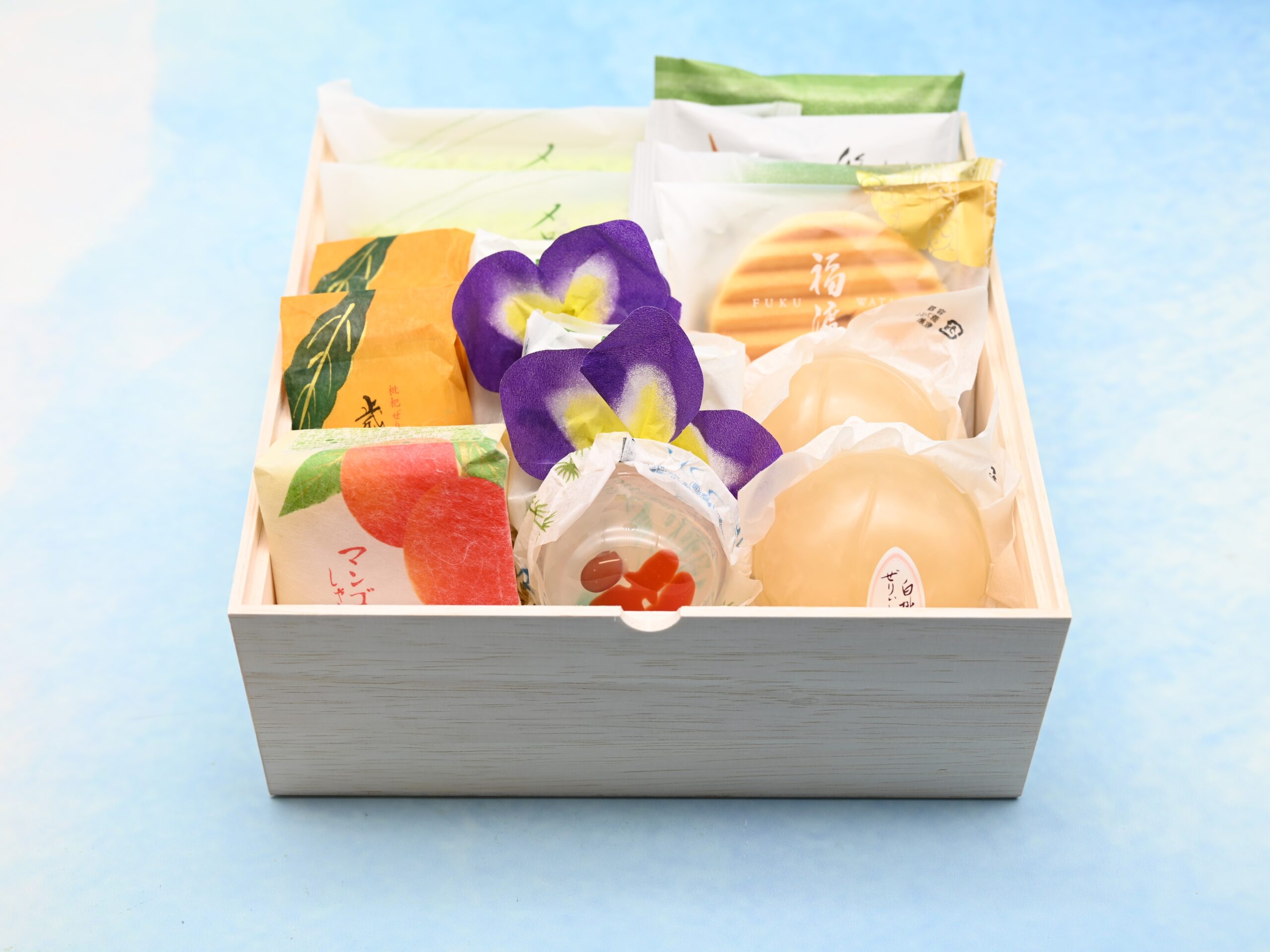 EARLY SUMMER GIFT BOX LL 2026